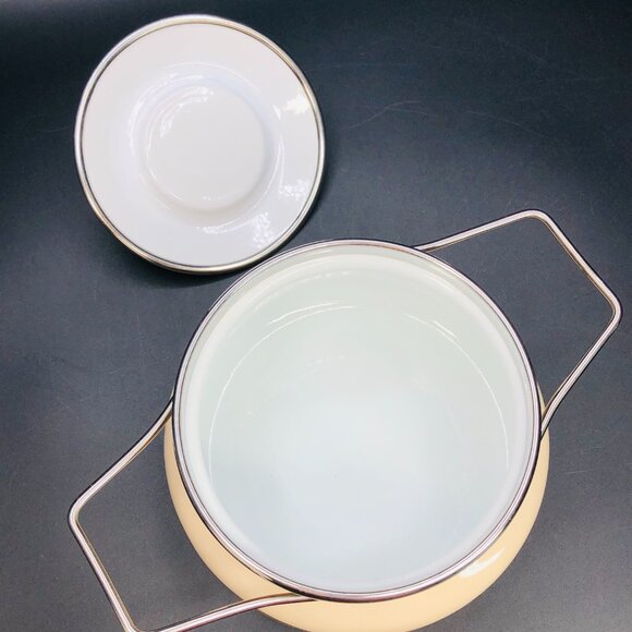 80s Siltal ITALY Beige Enamelware Fondue Pot with Lid by Designer O Cocini - Picture 5 of 10